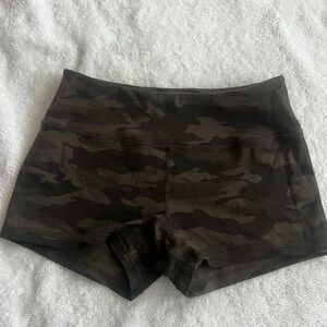 Camo savage barbell booty shorts
